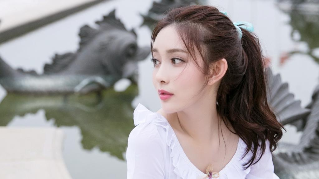 撩妹情话,主动触碰女生这3个“地方”,让她心如小鹿乱撞