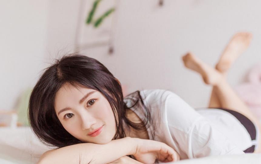 和女生聊天,聊哪些话题比较好打动女生?